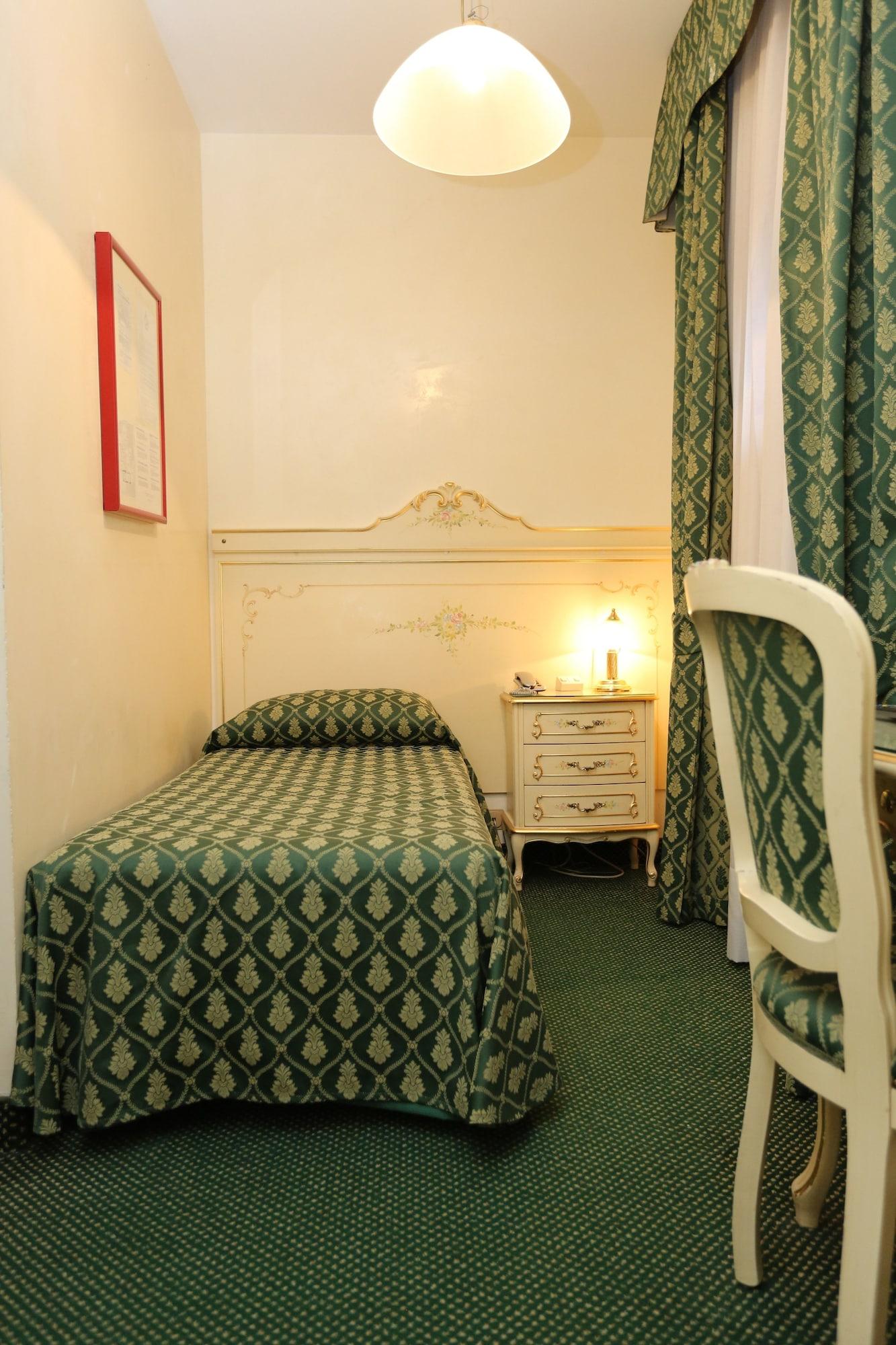 Hotel Commercio & Pellegrino Venice Exterior photo