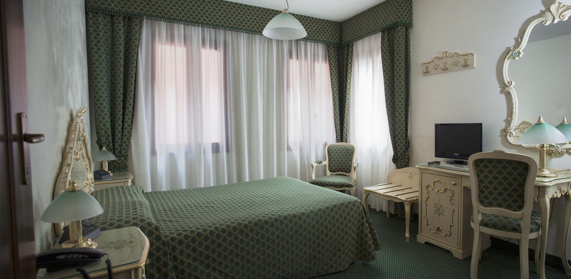 Hotel Commercio & Pellegrino Venice Exterior photo
