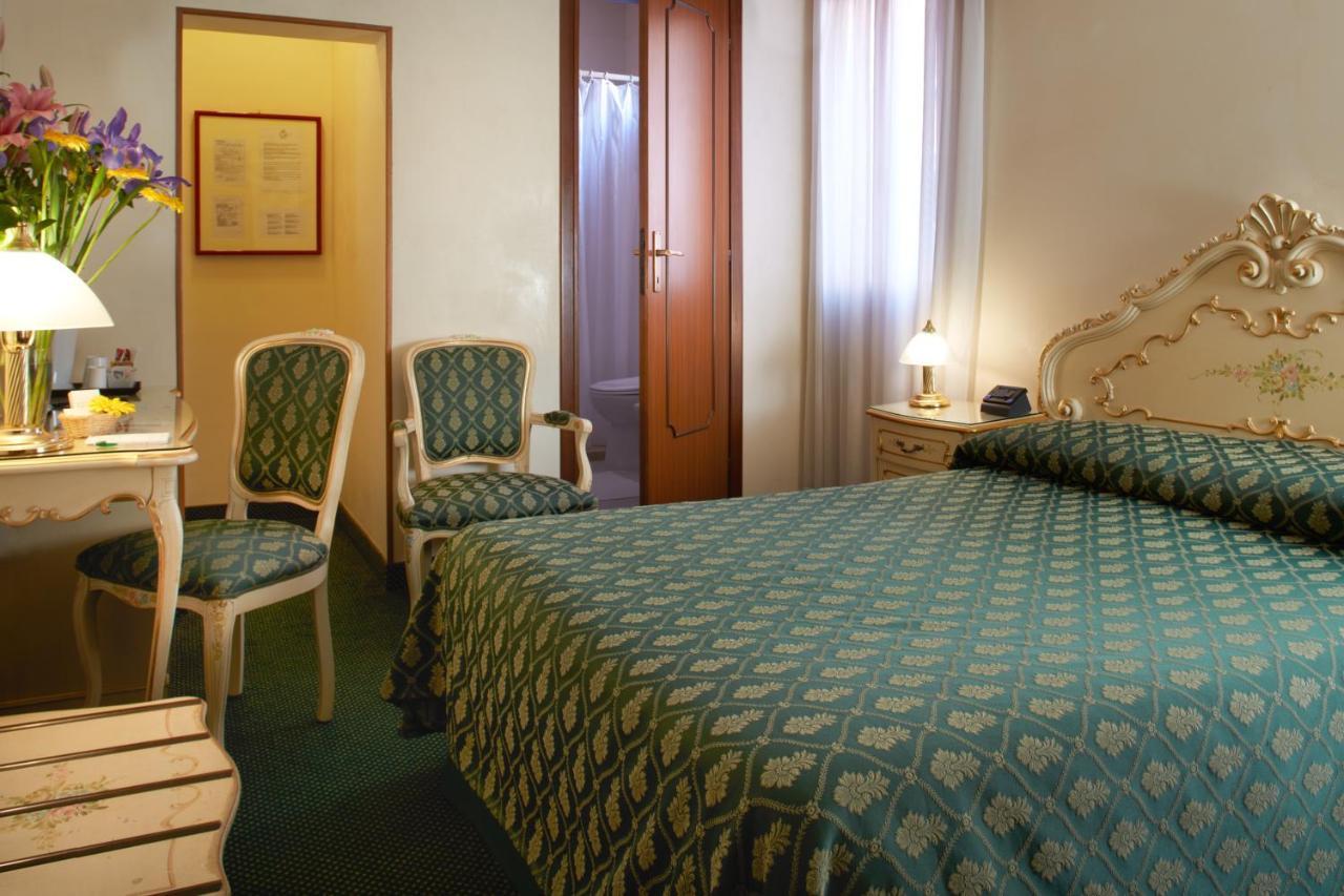 Hotel Commercio & Pellegrino Venice Exterior photo
